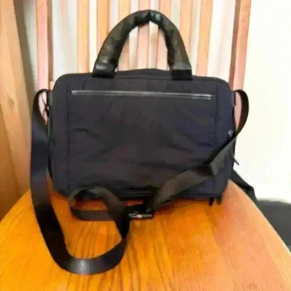 Tumi Voyageur Cassidy Satchel in Dark Navy Luggage Sleeve Dark Silver Hardware - Picture 2 of 16